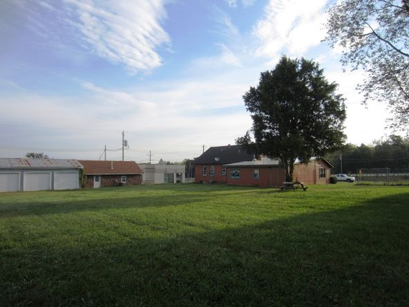 5135 S Campbell Ave, Springfield, MO 65810
